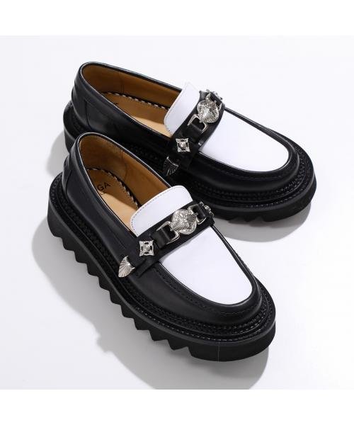 TOGA PULLA(トーガ プルラ)/TOGA PULLA ビット ローファー Shark Sole Loafer AJ1243 メタル/ホワイト