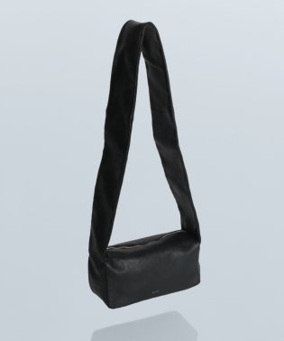 MAISON mou/【YArKA/ヤーカ】real leather most wide belt shoulder bag  [bbws] /リアルレザー幅広ストラップベルトショル/505842883