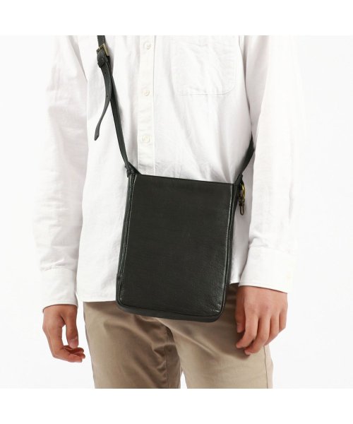 ダコタブラックレーベル ショルダーバッグ ブランド Dakota BLACK LABEL 小さめ 50代 本革 縦型 シンプル A5 ミリア 1622905 