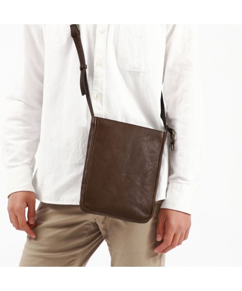 ダコタブラックレーベル ショルダーバッグ ブランド Dakota BLACK LABEL 小さめ 50代 本革 縦型 シンプル A5 ミリア 1622905 