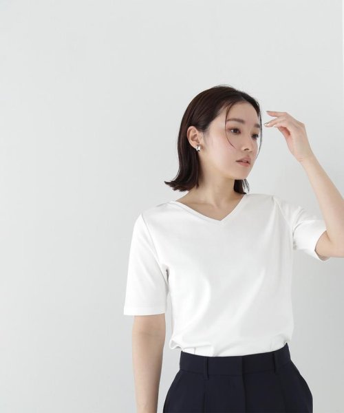 NATURAL BEAUTY BASIC(ナチュラルビューティーベーシック)/ベーシックTシリーズ Vネック/オフ1