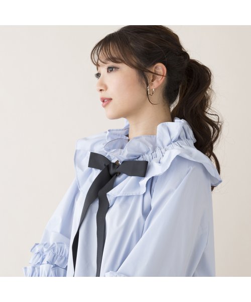 フリルカラーブラウス 