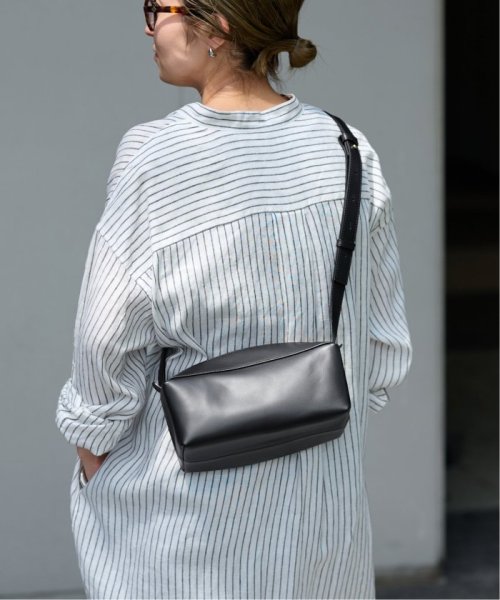 LA SCAIA rectangle shoulder LA FRAMeWORK