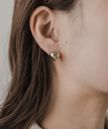 SMELLY(スメリー)/プックリミニハートピアス/GLD