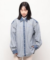 LEVI’S OUTLET/INSIDE OUT デニムシャツ インディゴ BLUSHING/505863730