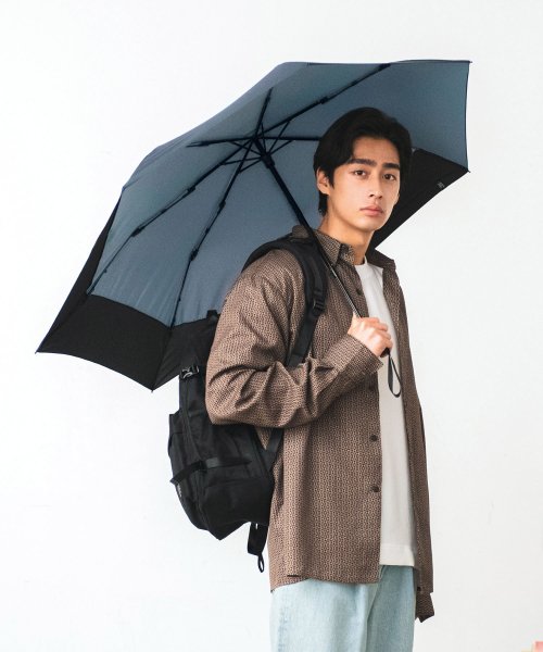 Wpc．(Wpc．)/【Wpc.公式】雨傘 UNISEX バックプロテクトフォールディングアンブレラ 大きめ 鞄濡れない 晴雨兼用 メンズ レディース 折りたたみ傘 父の日 ギフト/ブルーグレー×ブラック
