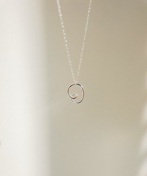nothing and others(ナッシングアンドアザース)/Rotateline motif Necklace/シルバー
