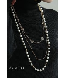 CAWAII/バラチャームとパールの華やかな3連ネックレス/505894631