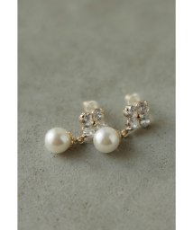 niana(ニアナ)/niana ニアナ ビジューフラワーパールピアス 両耳 アクセサリー 花 フワラーモチーフ シンプル 小さめ ゴールド シルバー レディース ジュエリー 普段使/ゴールド