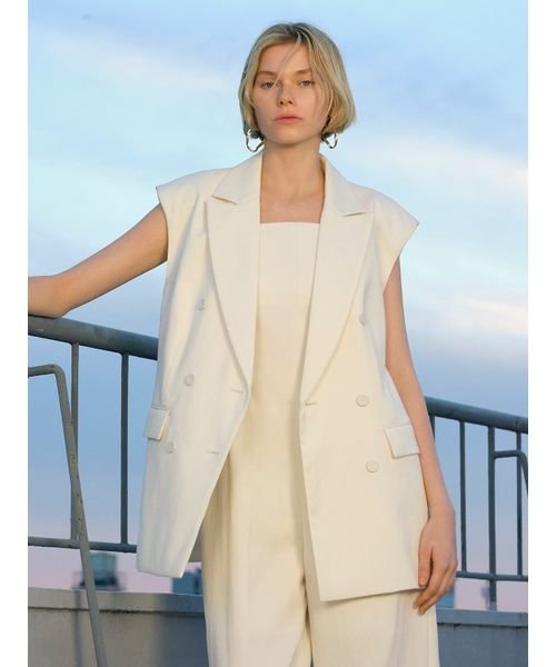 ピークドラペルスリーブレスダブルジャケット 予めご了承ください