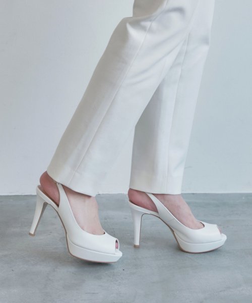 プラットフォームサンダル 