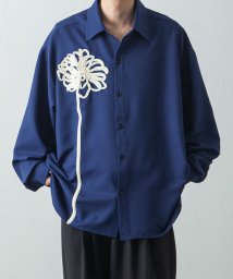 Nilway(ニルウェイ)/アシメコード刺繍ビッグフラワー長袖シャツ/ネイビー