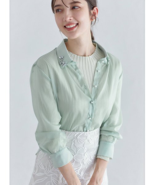 tocco closet luxe(トッコクローゼットリュクス)/襟ビジュー付きシアーシャツ/Mint