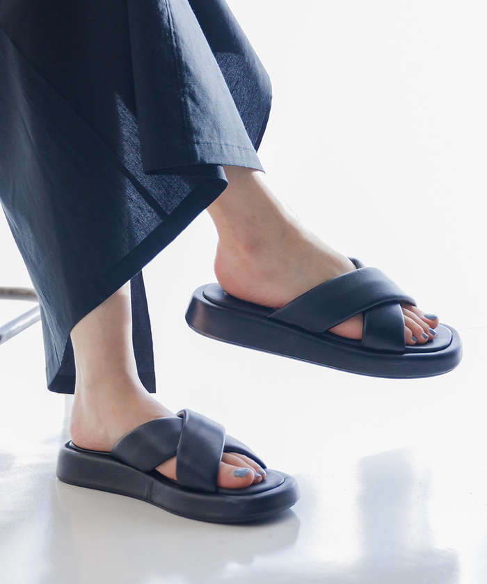 美品 スペイン製 サンダル 通わす 