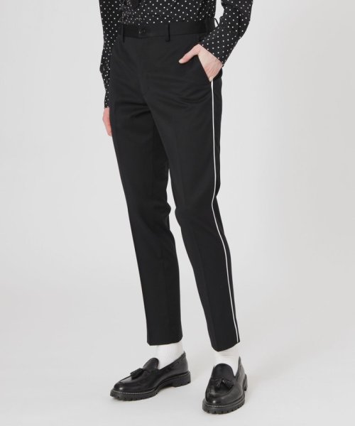 パイピングブレードスラックス 