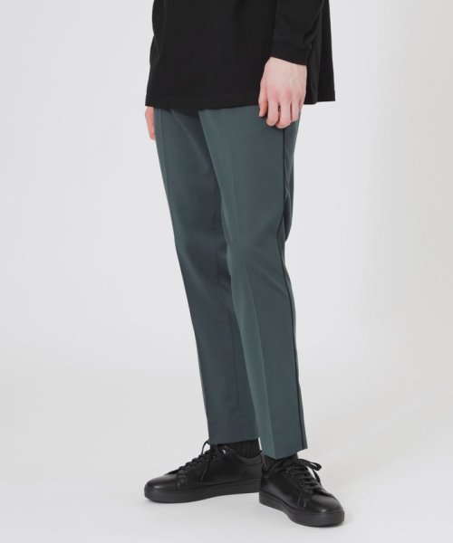 パイピングブレードスラックス 