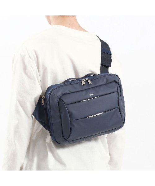 CIE(シー)/CIE ボディバッグ シー バッグ ショルダーバッグ スリングバッグ ブランド かっこいい 軽い 防水 撥水 LEAP SLING BAG－L 072302/ネイビー