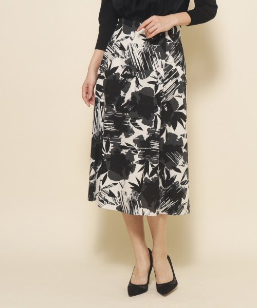 【洗える／花柄】ダイナミックな柄が映える フレアスカート Aラインスカート PET1253722986(9510円)