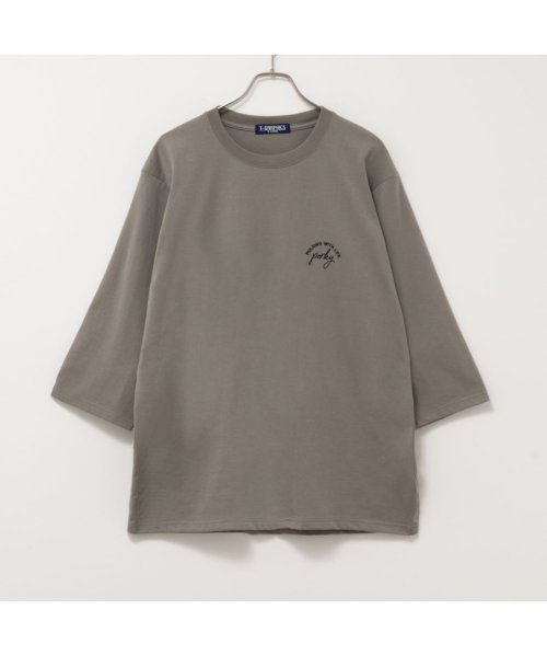 MAC HOUSE(men)(マックハウス（メンズ）)/T－GRAPHICS ティーグラフィックス ワンポイント七分袖Tシャツ 432327MH/カーキ