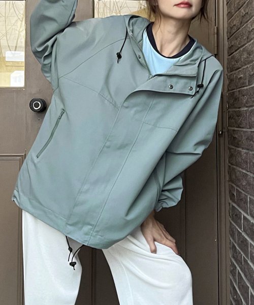 秋服 レディースマウンテンパーカー＆Tシャツ2枚 ねむ 計3点