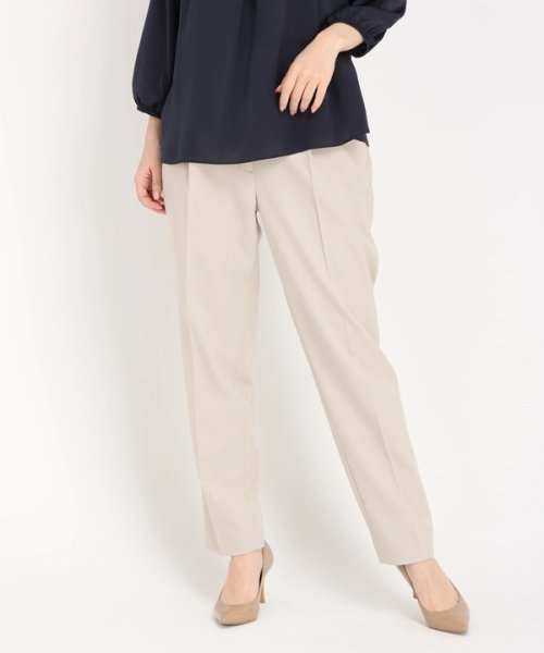 タックテーパードパンツ 