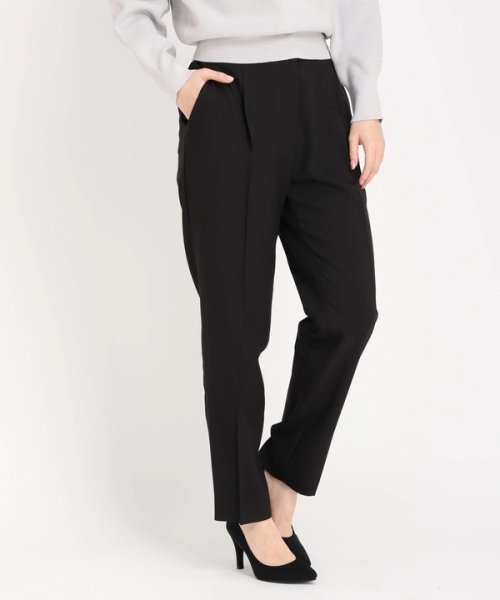 タックテーパードパンツ 