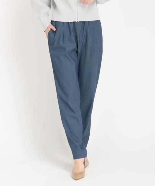 タックテーパードパンツ 