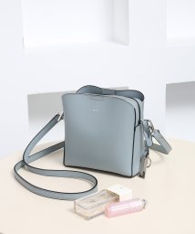 UNGRID bag(アングリッド　バッグ)/キーリングチャーム付　ミニショルダーバッグ/LBLU