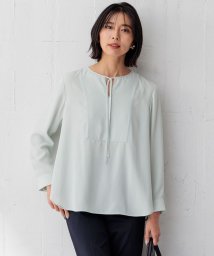 NIJYUSANKU（SMALL SIZE）(23区（小さいサイズ）)/【洗える】バックサテンアムンゼン ブザムディテール ブラウス/スモーキーグリーン系