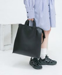 KBF(ケービーエフ)/スクエアBAG/BLACK