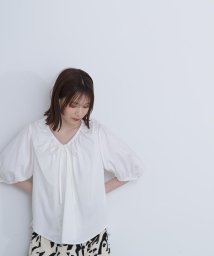 N Natural Beauty Basic(エヌナチュラルビューティベーシック)/ドロストリボンブラウス/ホワイト