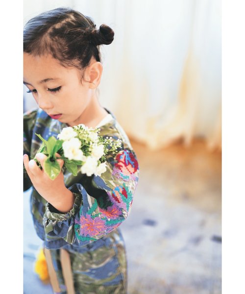 迷彩プリントパフスリーブジャケット 