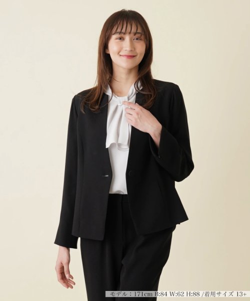 ノーカラージャケット 