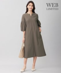 JIYU-KU（SMALL SIZE）(自由区（小さいサイズ）)/【WEB限定・洗える】カラミストレッチパフスリーブ ワンピース/カーキ系