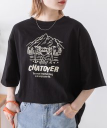 ad thie(アドティエ)/裾ラウンド・オーバーサイズ キャンプモチーフロゴTシャツ/ブラック