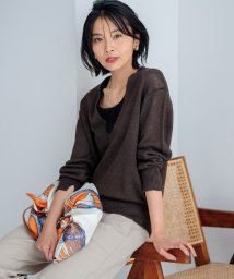 NIJYUSANKU（LARGE SIZE）(２３区（大きいサイズ）)/【CLASSY.6月号掲載/洗える】ピュアリネンバルキー Vネックニット/ダークブラウン系