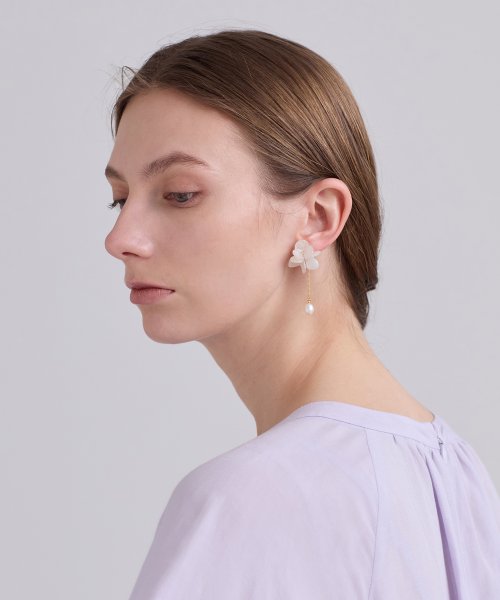 【alpaca to hana/アルパカトハナ】PEARL ajisai ピアス alpaca to hana/アルパカトハナ