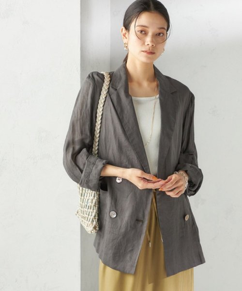 〈手洗い可能〉ラミー シアー ジャケット 商品説明―24SS―素材感とシルエットでおしゃれな着こなしが叶うジャケット■デザインテーラードのダブル W1679500724(12980円)