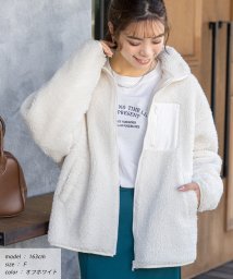 ad thie(アドティエ)/ゆったりシルエットポケット付ボアショートジャケット 秋服 秋 冬服 冬/オフホワイト