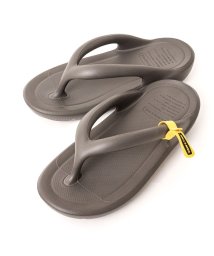 NOLLEY’S goodman(ノーリーズグッドマン)/【TAW&TOE/トーアンドトー】ZEROVITY Flipflop OG リカバリーサンダル/チャコールグレー