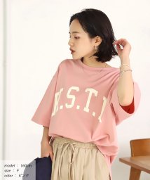 ad thie(アドティエ)/【ドラマ着用】H.S.T.N カレッジロゴ プリント Tシャツ ラウンド スリット チュニック ゆったり ビックTシャツ サイド スリット ロンT 柄/ピンク