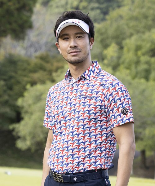 le coq sportif GOLF (ルコックスポルティフ（ゴルフ）)/【ストレッチフォーサー】エッフェル塔柄半袖シャツ/レッド