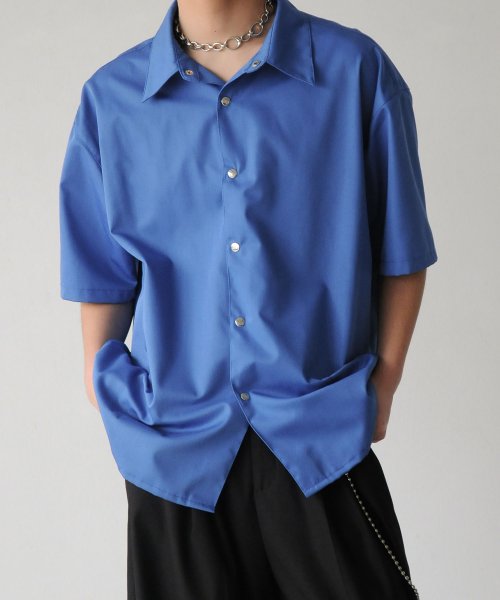Nilway(ニルウェイ)/スナップボタン半袖レギュラーカラーシャツ/ブルー