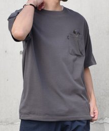 SHIPS any MEN(シップス　エニィ　メン)/SHIPS any: 〈接触冷感〉 Cool touch ミニ ピスネーム ポケット Tシャツ◇/チャコールグレー