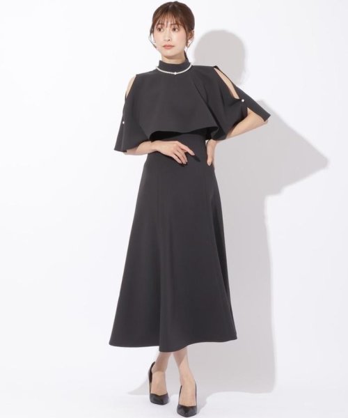 ケープレイヤードドレス 