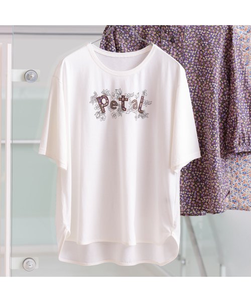 MISSEL(ミゼール)/Petal刺繍 ラウンドヘムTシャツ/ホワイト
