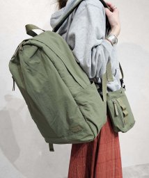 UNGRID bag(アングリッド　バッグ)/牛革付属 カラビナ付　大容量　超軽量　撥水ナイロン　多機能リュック＆ショルダーバッグ 　2点セット/KHA