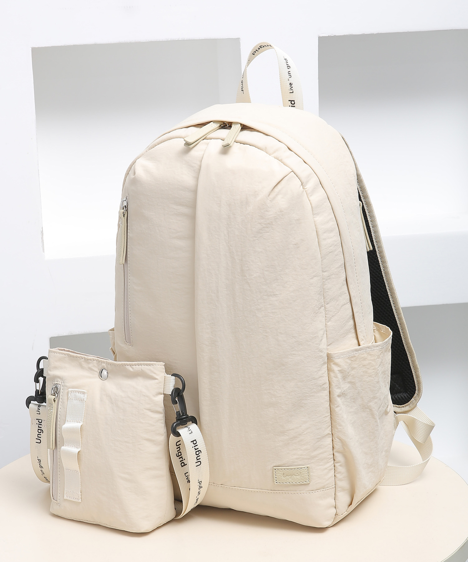 新品 牛革ショルダーバッグ 終 リュック 新品 牛革ショルダーバッグ 終 リュック