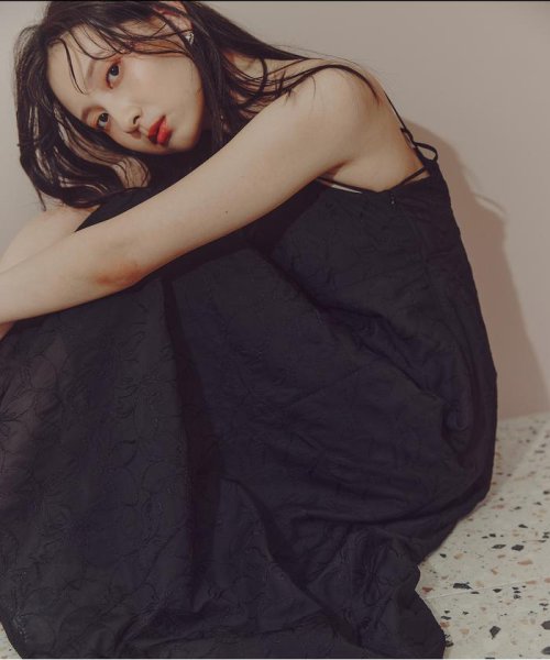 コードエンブロイダリーワンピース 