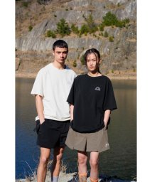 BEAVER(ビーバー)/CMF OUTDOOR GARMENT  別注 CMF LOGO TEE/ブラック